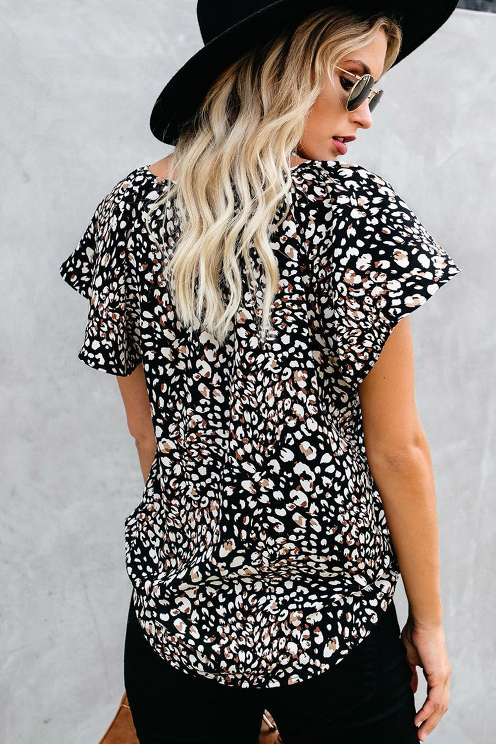 V-Neck Print Fluttering Blouse