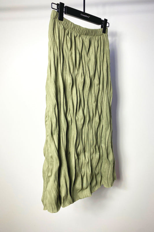 Pleated Below-the-Knees Length Skirt